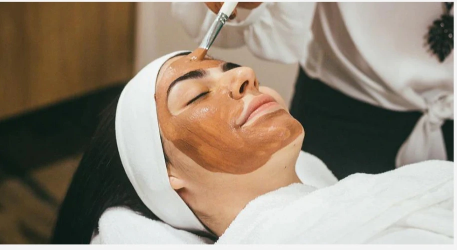 Facial with the Facial Maestro 
