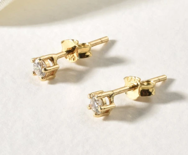 Diamond Stud Earrings in 14K Solid Gold