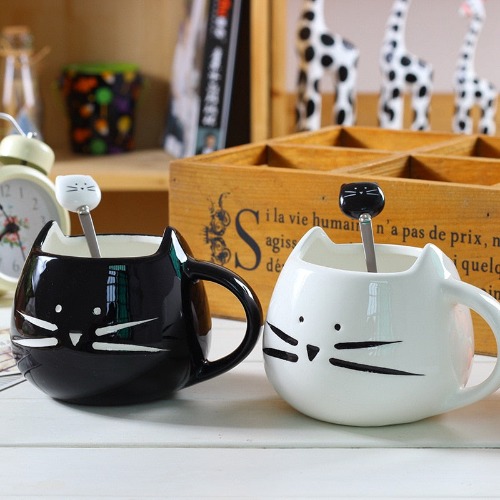 Black or White Ceramic Cute Cat Mugs With Spoon - black / 400ml