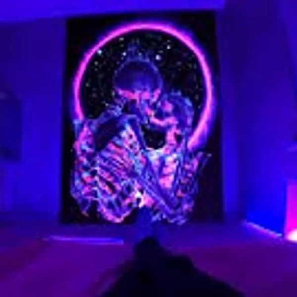 HOLAVIDA Skull Blacklight Tapestry, UV Luminous The Kissing Lovers Skeleton Neon Wall Hanging, Gothic Backdrop for Party Bedroom(150cm×130cm)