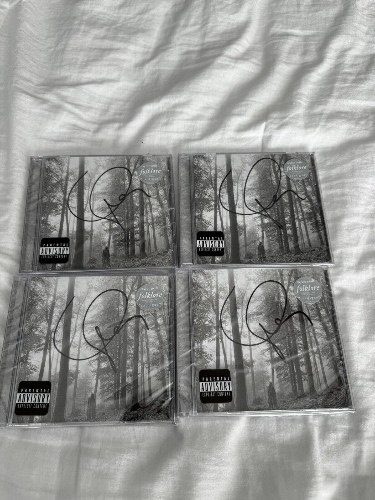 Taylor Swift FOLKLORE Signed CD Album Limited Edition SEALED AUTHENTIC 🌾