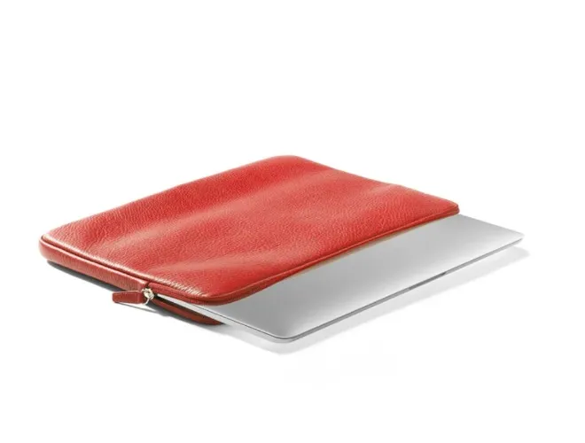 🚨 this just in🚨 CEO hot boss lady needs fancy laptop cover