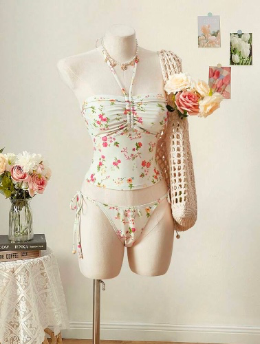 SHEIN.com is mainly design and produce fashion clothing for women all over the world for about 5 years. Shop for latest women's fashion dresses, tops, bottoms. High Quality with affordable prices.