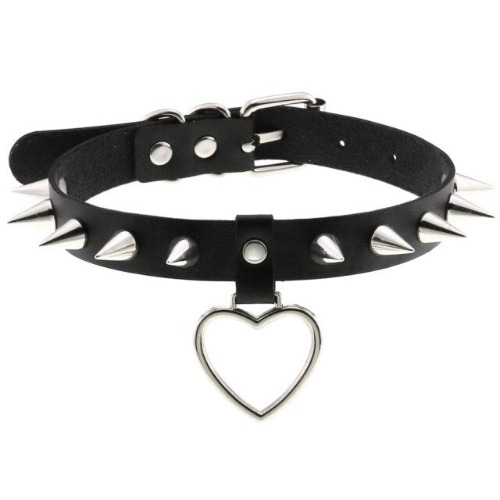 Furious' Spiked Ebony Imitation Leather Heart Collar - black