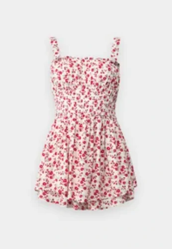 Hollister Co. BARE SAIDIE FRANCHISE SKORT MINI DRESS- strawberry pie
