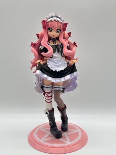 The Familiar Of Zero Louise Gothic and Punk Ver. 1/8 Figure No box