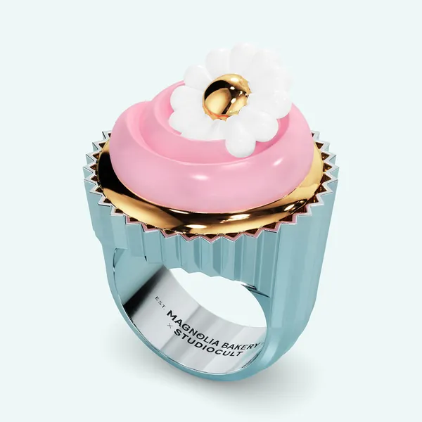 Carrie Cupcake Ring x Magnolia Bakery