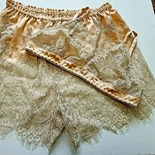  MaisonPamela French Silk Vintage Inspired Set (Etsy)