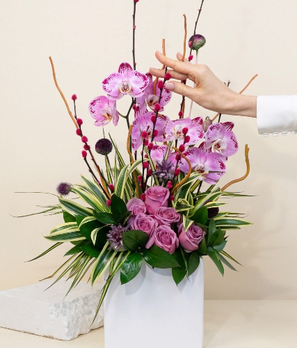 Dramatic Orchid bouquet 