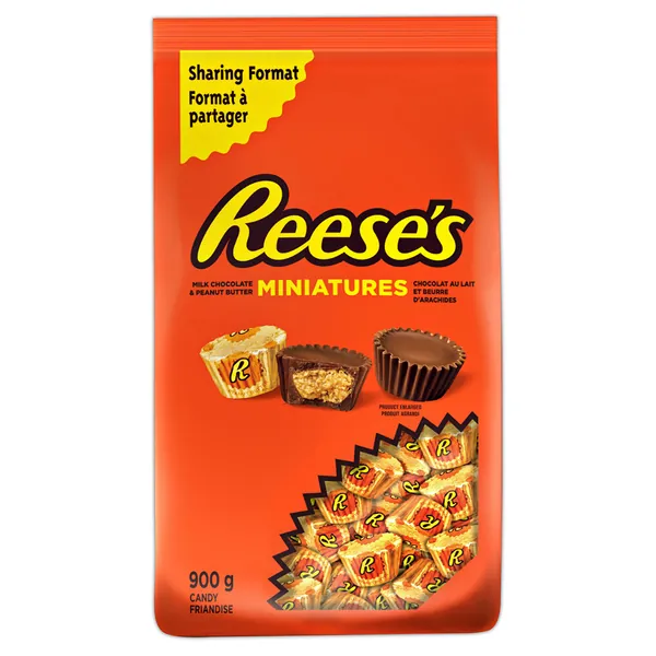 Reese's Chocolate Candy Peanut Butter Cups, Miniatures, Bulk Candy to Share, Bulk Bag, 900g