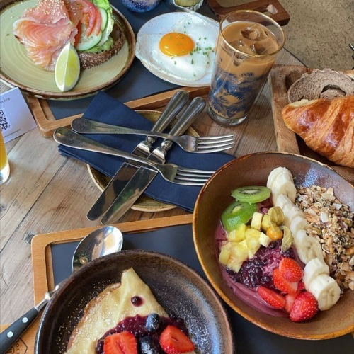 Breakfast Dates 🥞☕️ 