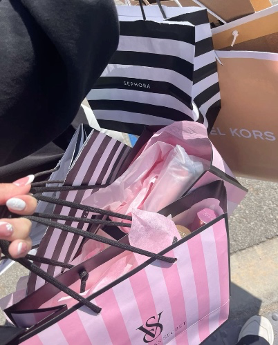 Shopping Trip 🛍️