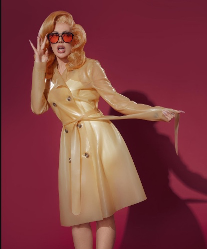 Latex trench coat from CatalystLatex 🖤