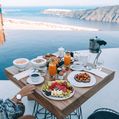 Luxury Breakfast 🥐 – €30