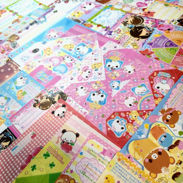 35-piece Kawaii Stationary Sweets,Pets,friends,and more ! VINTAGE/RARE/HTF loose memo sheet grab bag .