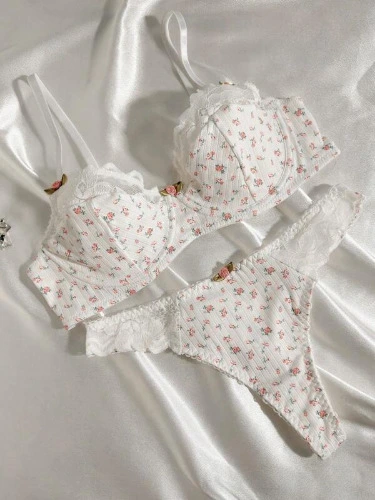 Ditsy Floral Print Contrast Lace Underwire Lingerie Set | SHEIN EUQS