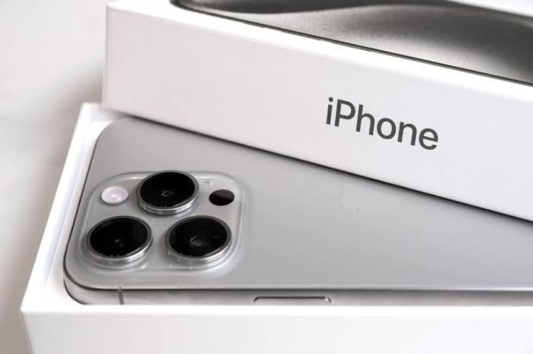 iPhone 16