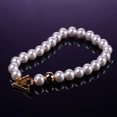 Pearl Necklace C*llar & Leash