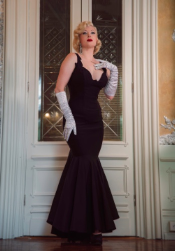 Gown in Black