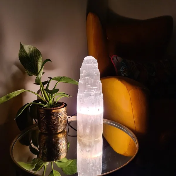 Selenite Lamp Tower Charging Tower Crystal Healing Lamp Table Lamp Lighting Bulb Gemstone Cleaning Gift Decoration Home Decor