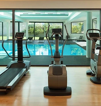 Buy my Gym Membership for a year.