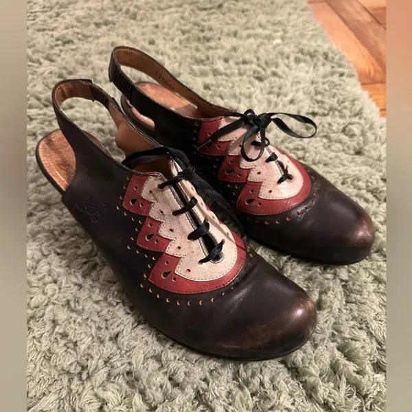 John Fluevog Bellevue Etta Place Leather Kitten Heels Size 8.5