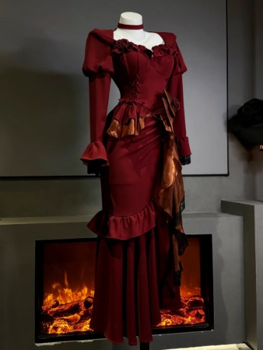 Madame Red's Dress 