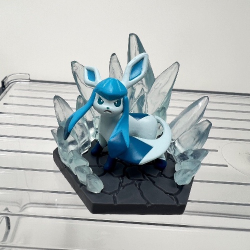Glaceon eevee Pokemon mini gashapon figure