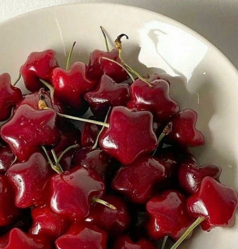 cherries 🍒