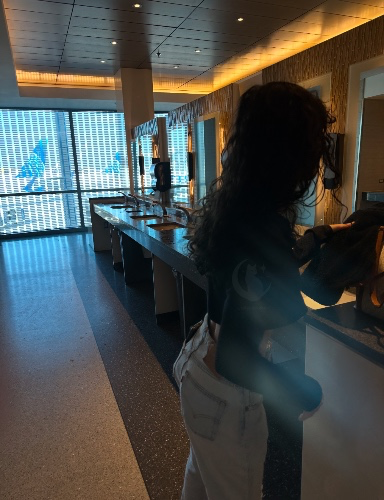 looking around? 👀