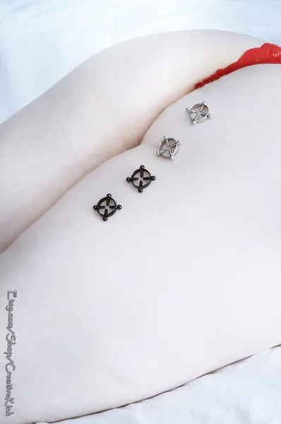 Cross Capture Nipple Clamps -- Sadist’s Rings