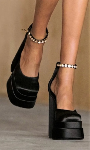 New high heels 👠 shoes