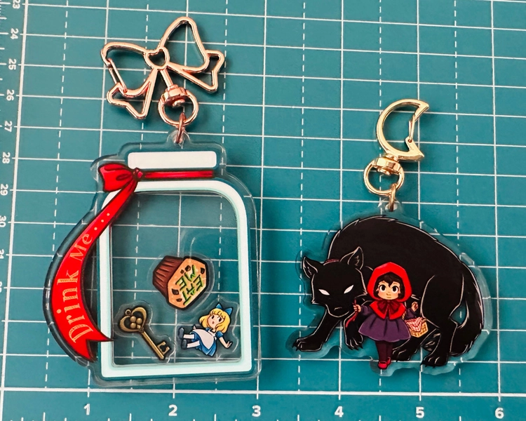 Alice in Wonderland Shaker Keychain