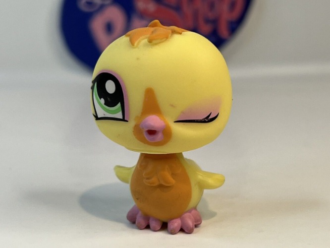 CHICK #1329 Littlest Pet Shop