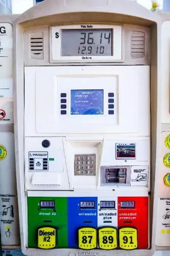 Gas