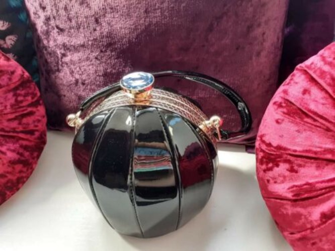 Black Cute Globe handbag.   | eBay