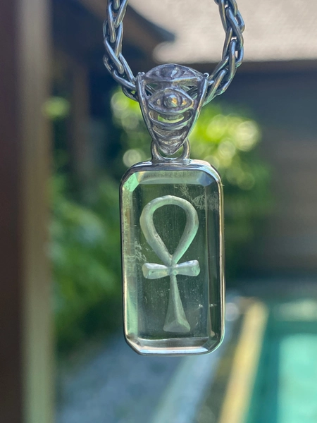 Beautiful Ankh symbol pendant, Hand carved in citrine [BASP]