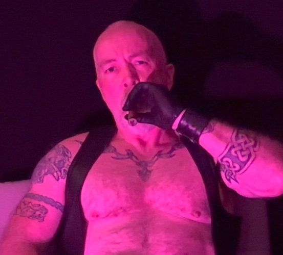 Leather cigar glove smell