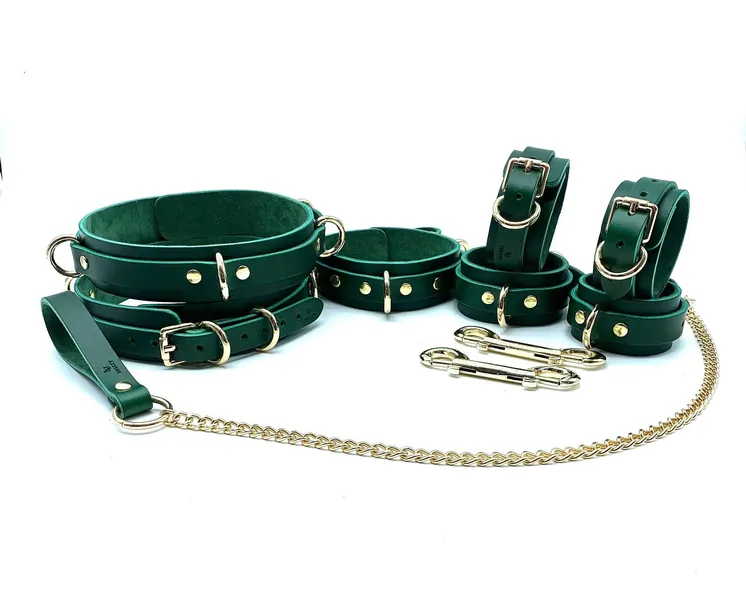 7 Piece Bondage Kit "Mona", Italian Leather Green BDSM Set, Wrist and Ankle Cuffs, Thigh Cuffs, Collar, Chain Leash, Custom Engraving