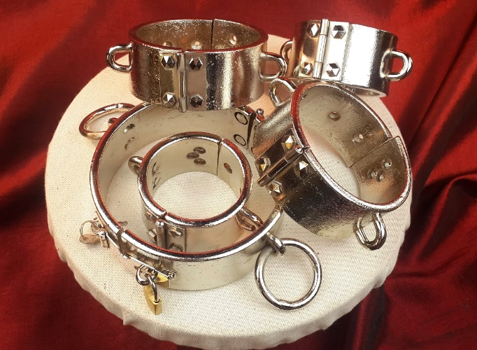 Heavy Steel Manacle set 5 pieces