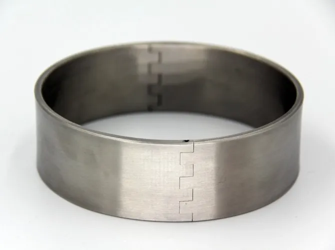 4 cm heavy steel collar :3