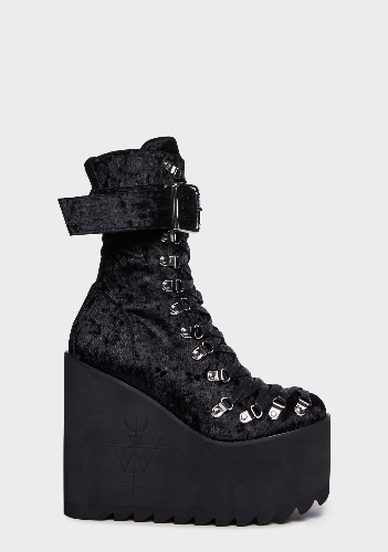 Velvet Traitor Boots | US 10