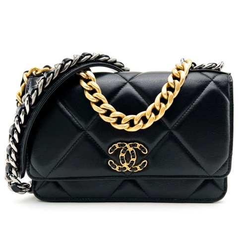 CHANEL 19 - กระเป๋า | CHANEL