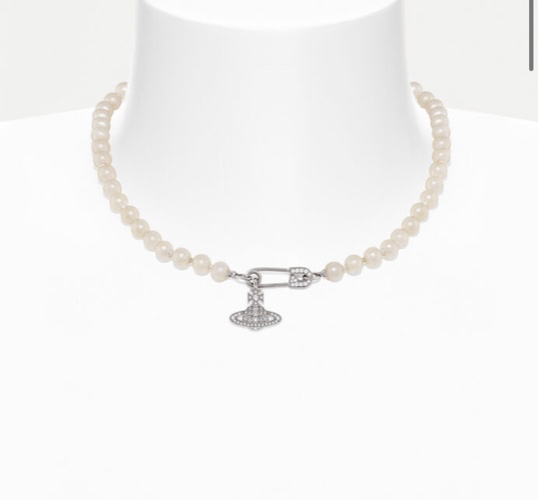 Vivienne westwood Pearl necklace 