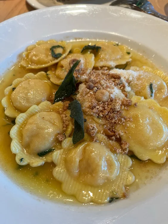 buy me lunch 🥙 😘