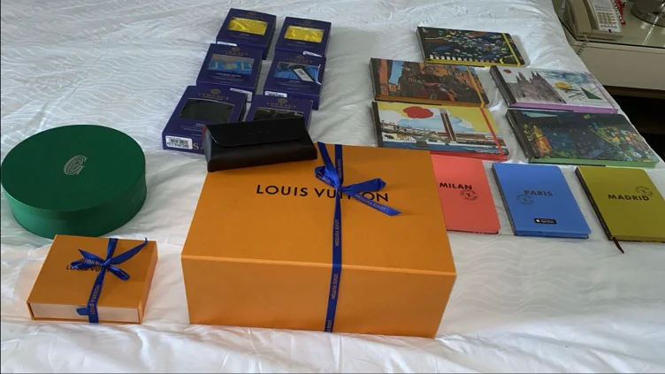 shopping spree 🛍️ 💰