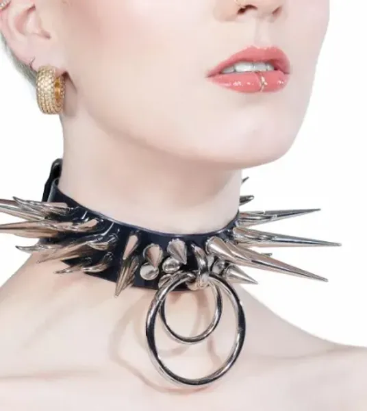 extreme spike collar