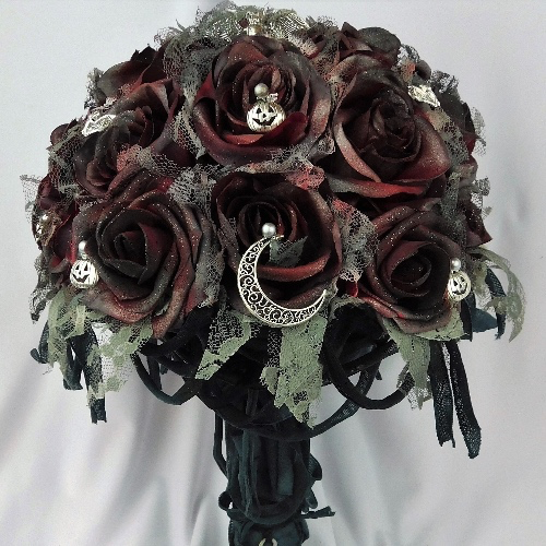 Send me flowers 🖤
