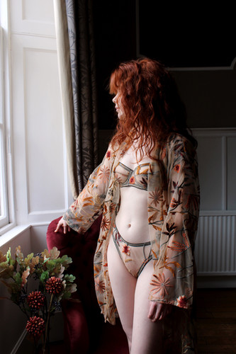 Miss Vivienne Autumn Robe
