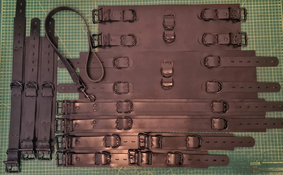 BLACK EDITION Heavy Rubber Bondage Mega Set (Locking) - Wrist Cuffs + Ankle Cuffs + Thigh Cuffs + Bicep Cuffs + Collar + Bondage belt + lead